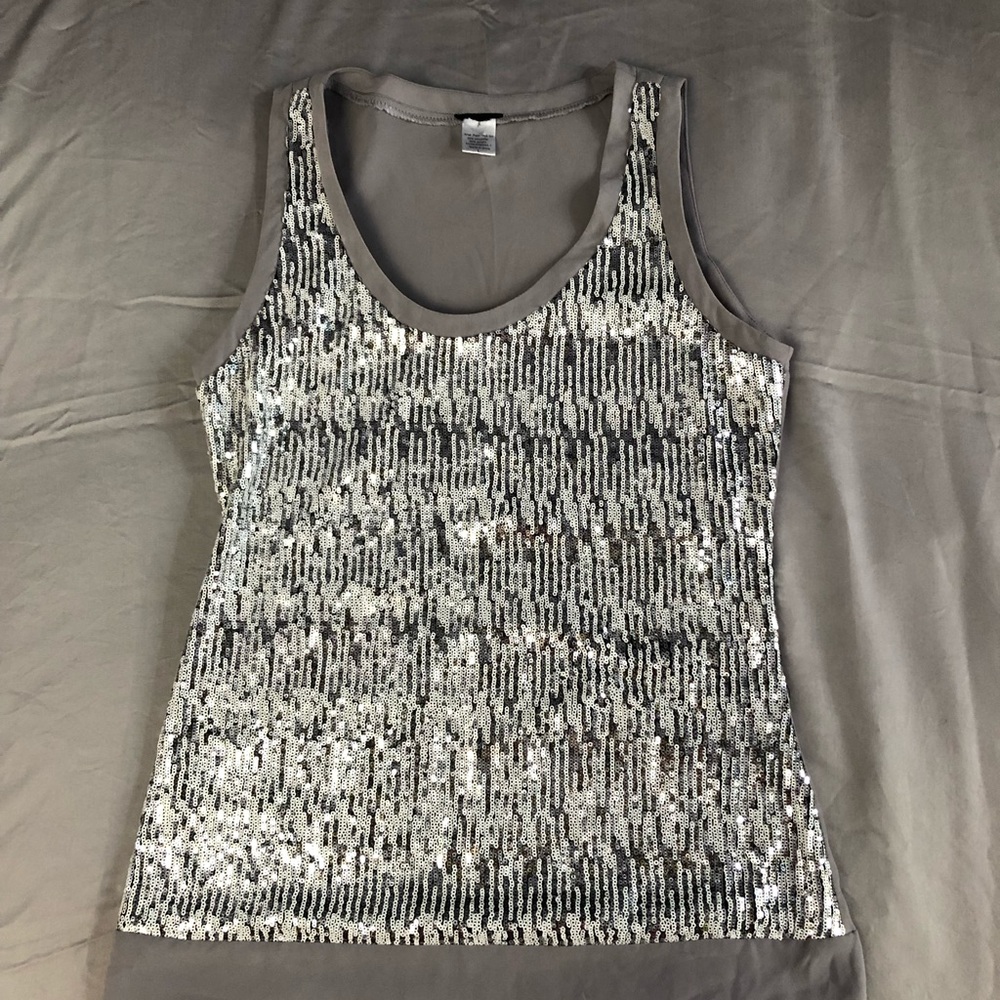 Glamorous Silver Sequin Tank Top Peer Tee Womens Size Large Girl’s Night Party
